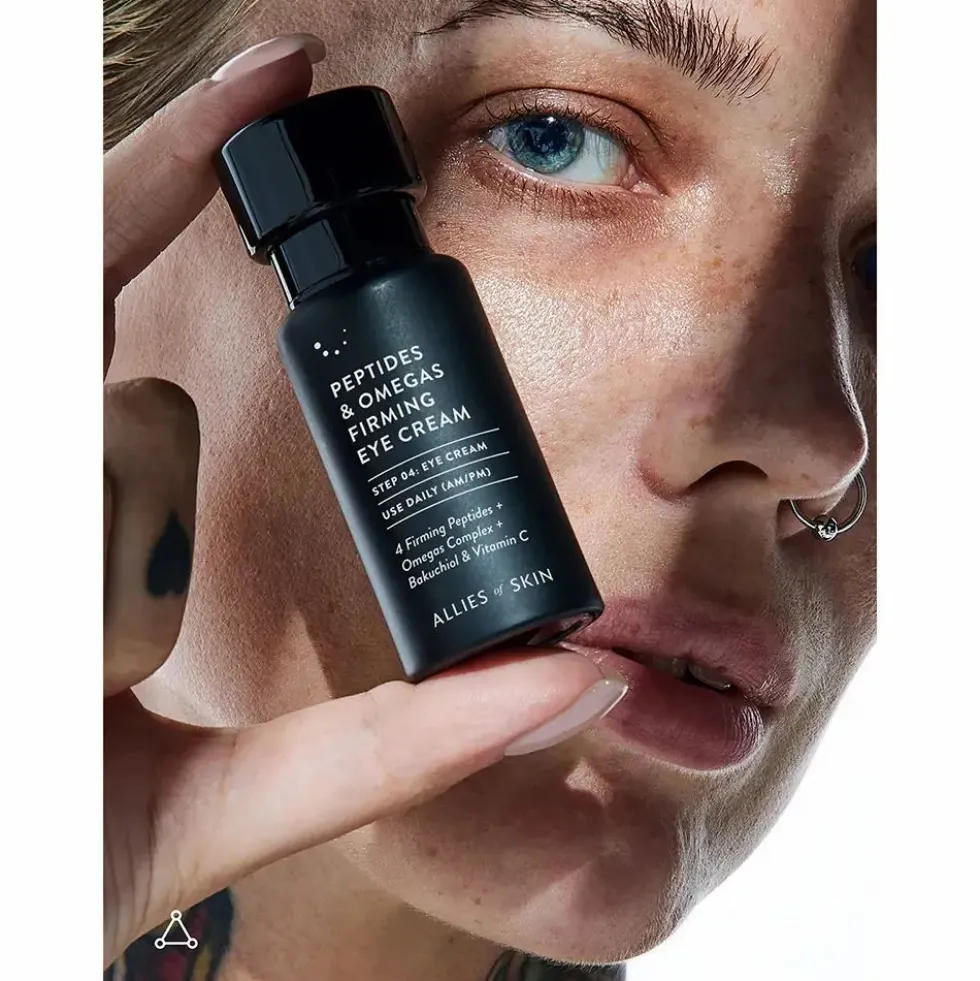 ALLIES OF SKIN Peptides & Omegas Firming Eye Cream – rassodante e schiarente