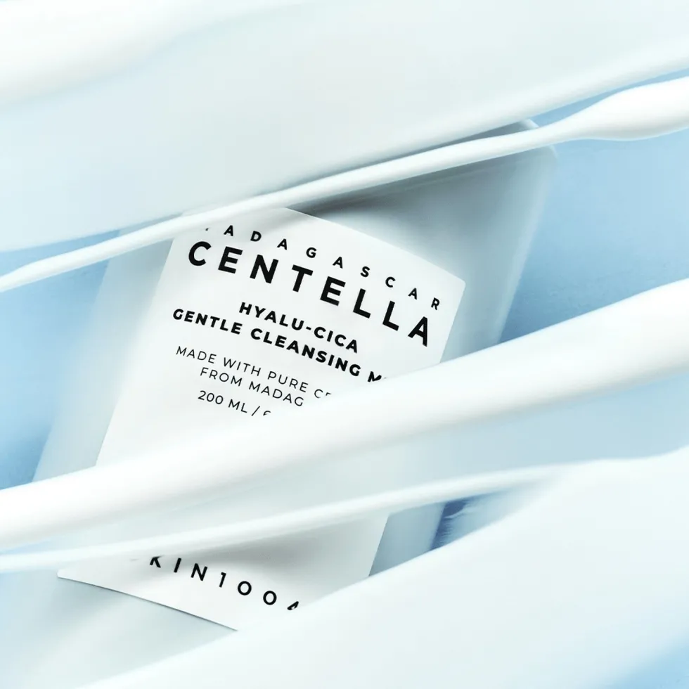 SKIN1004 Hyalu-Cica Gentle Cleansing Milk